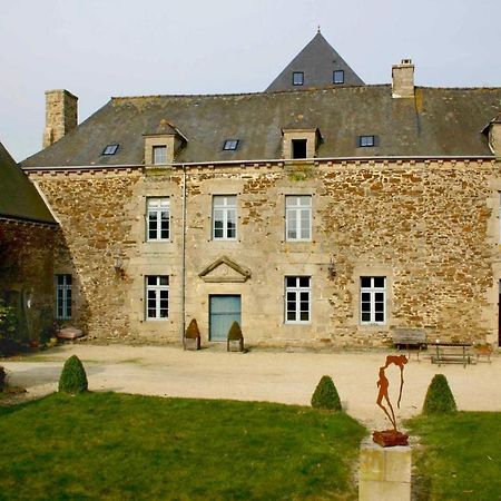 B&B Le Plessix - Manoir Le Plessix Madeuc Corseul Εξωτερικό φωτογραφία
